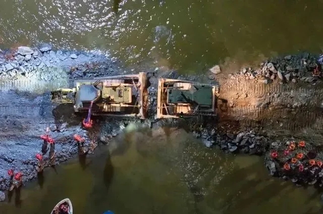 Urgent! Kaili Rescue Team Rushes To The Front Line Of Flood Control In Dongting Lake With Rescue And