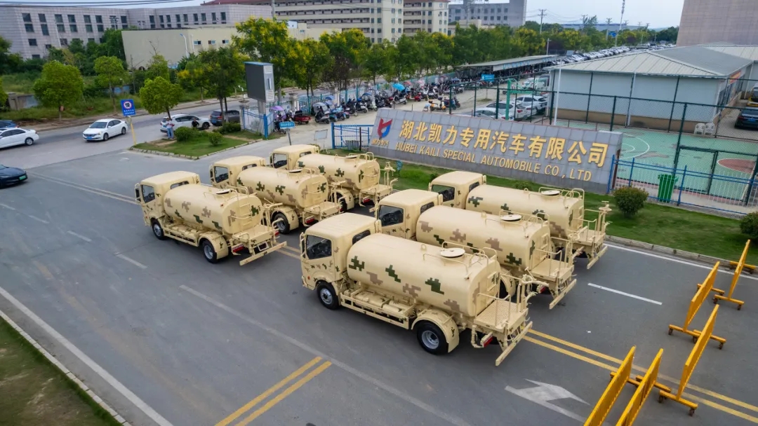 Batch Departure: Kailifeng Customized Edition Sprinkler Truck Batch Departure!